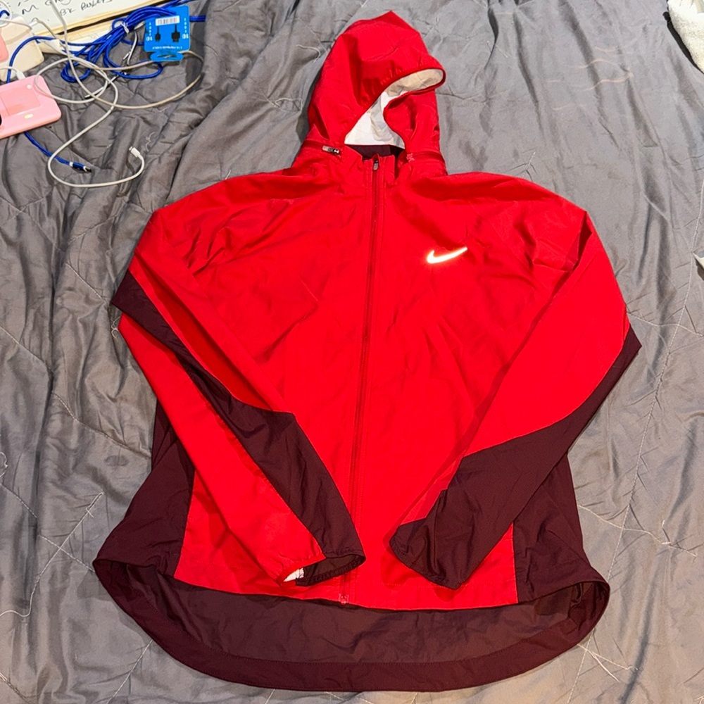 WOMENS NIKE SHIELD JACKET
